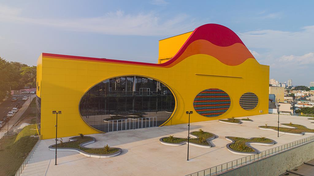 prefeitura inaugura praca das artes o maior e mais moderno complexo cultural da regiao