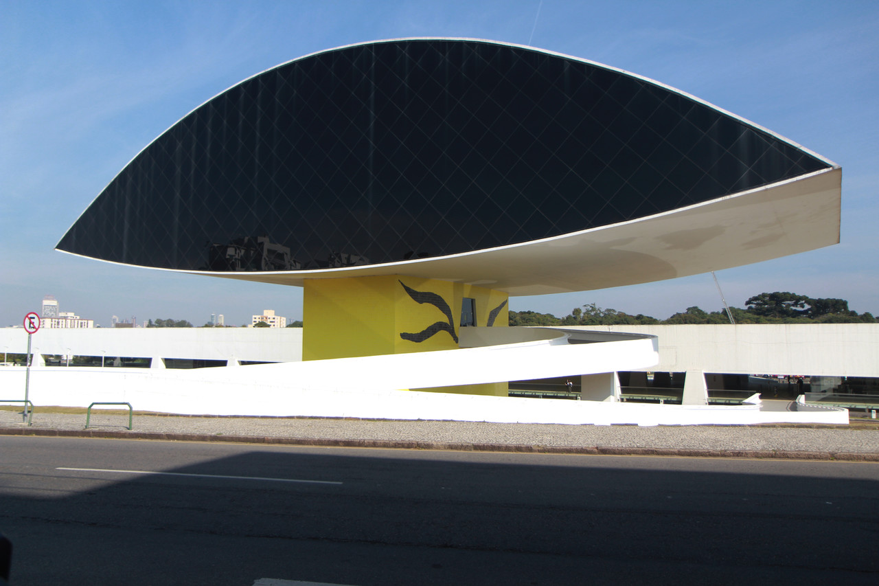 Museu Oscar Niemeyer MON Foto Alessandro Vieira Easy Resize com