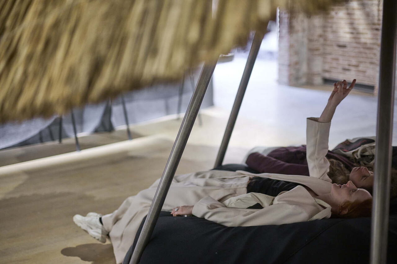 the ukrainian pavilion at the venice biennale presents a parallel between vernacular and emergency architecture Easy Resize com