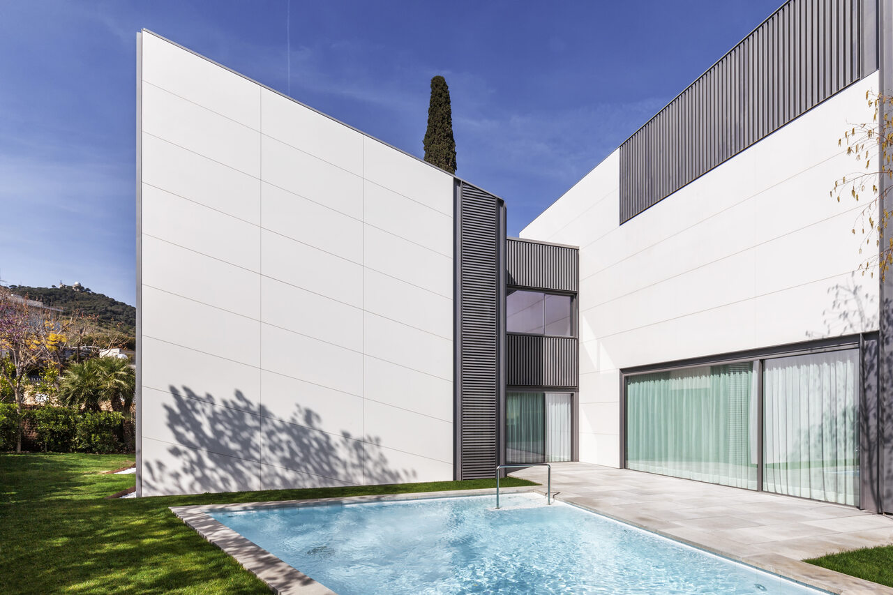 just white facade Easy Resize com just white facade Easy Resize com