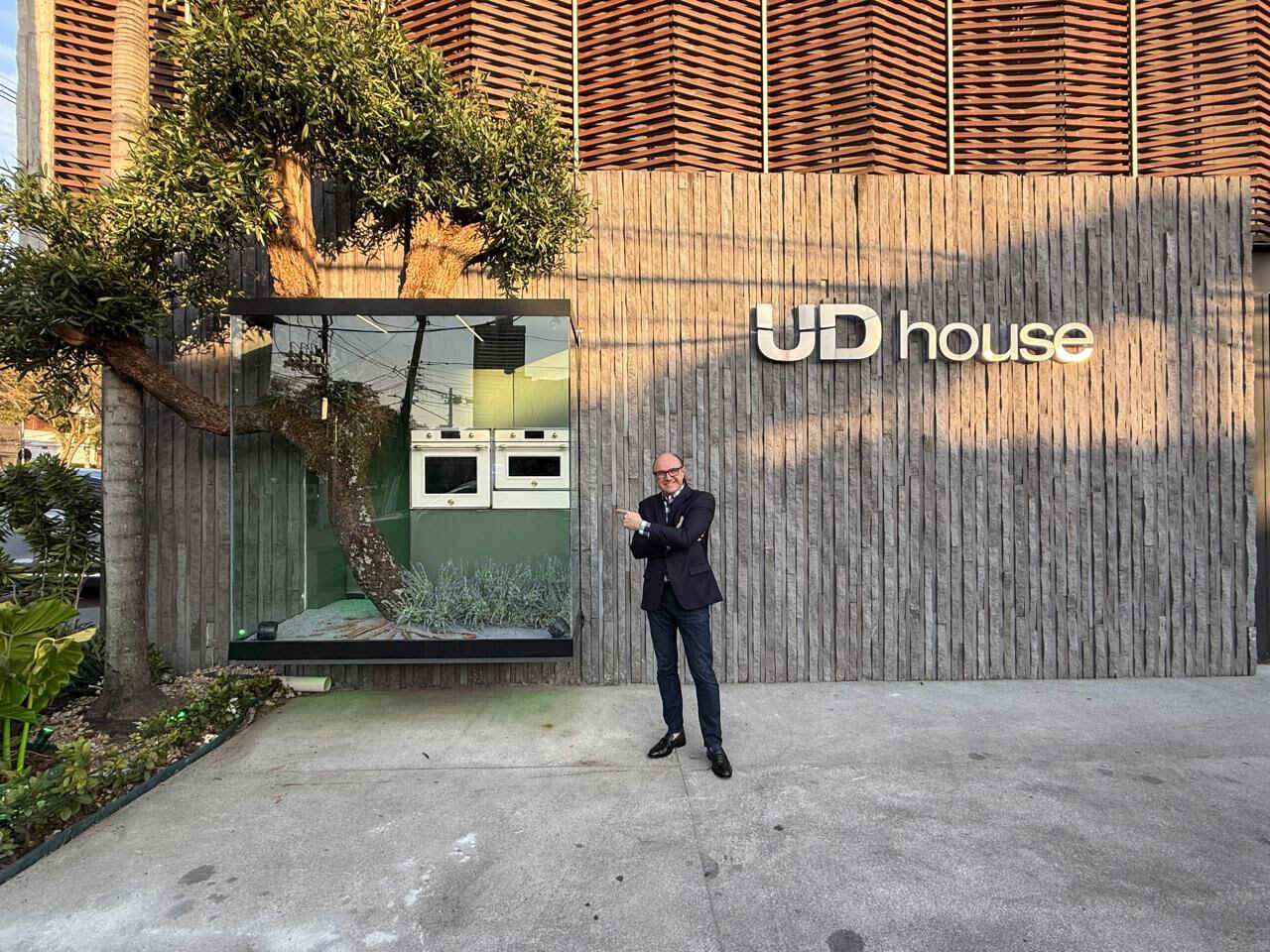 unnamed T Easy Resize com unnamed T Easy Resize com