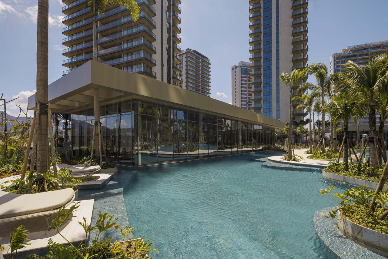 Piscina infantil com vista para piscina coberta Easy Resize com