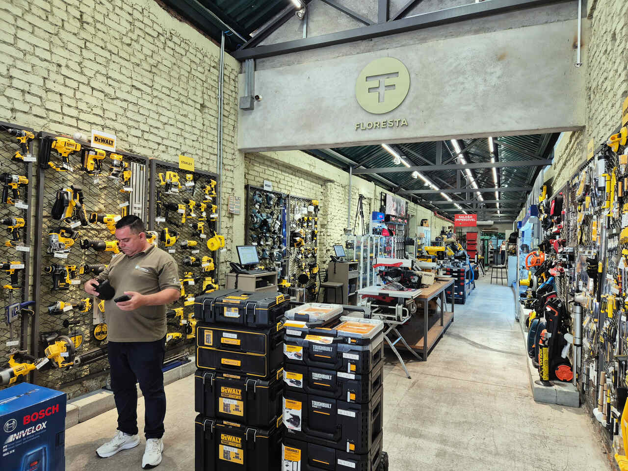 Show Room Ferramentas Ferragens Floresta Pinheiros Rodolfo Ferrari Ferragens FLoresta Easy Resize com