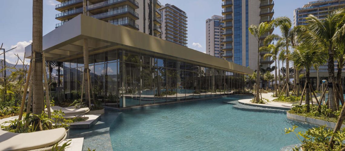 Piscina infantil com vista para piscina coberta Easy Resize com