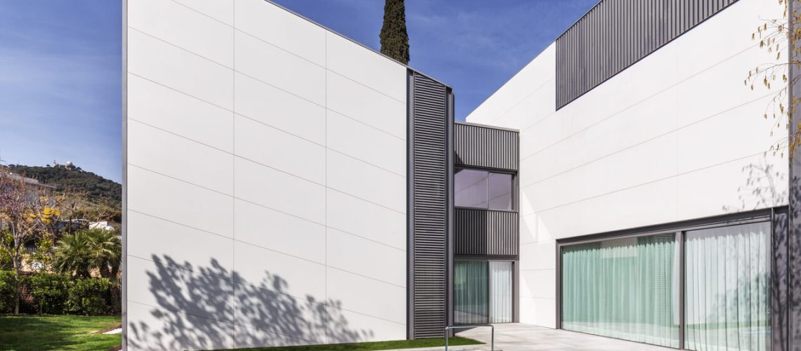 just white facade Easy Resize com just white facade Easy Resize com